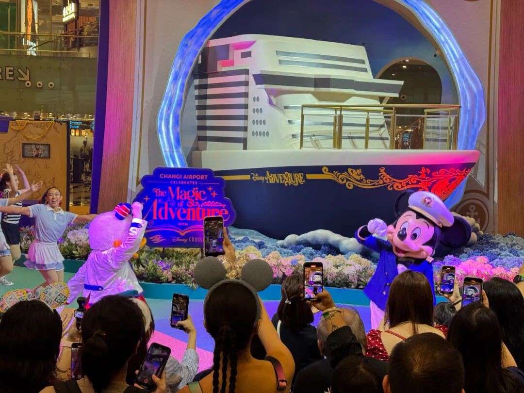 迪士尼游轮正式登陆樟宜！ 6米巨船+海底世界，打卡、DIY、嘉年华、限量周边一次玩爽！