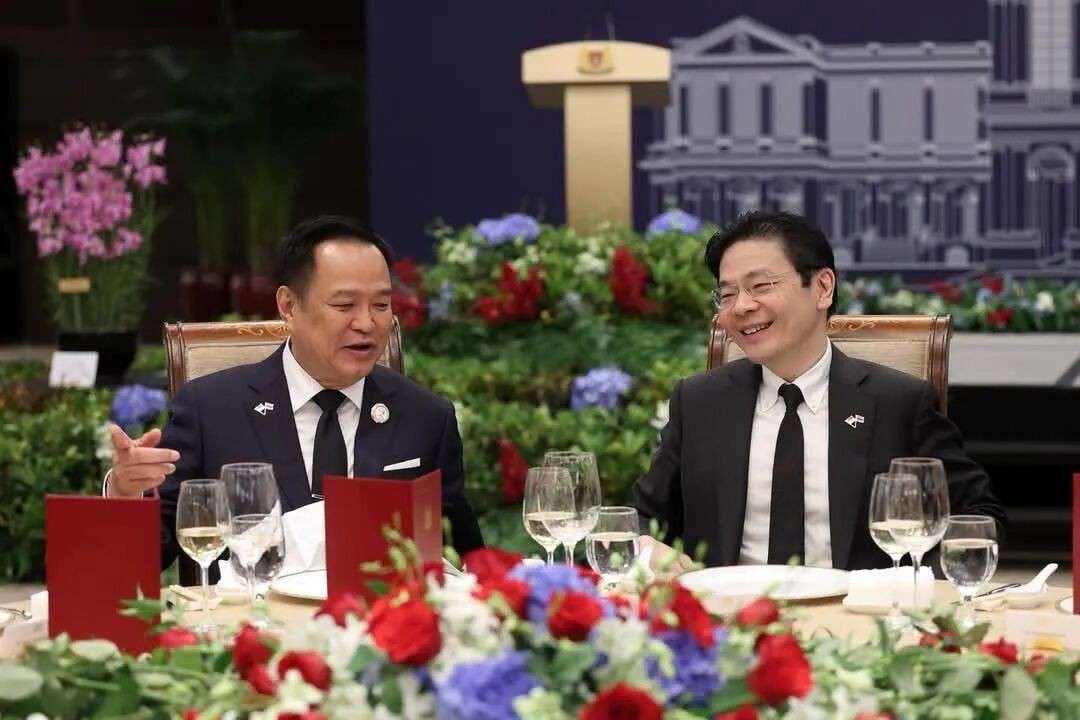 泰国首相阿努廷访问新加坡!最爱吃福建面:要带三四十包回国