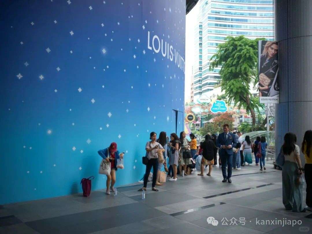 天桥上睡觉、商场外歌舞、LV门口野餐！为什么新加坡女佣喜欢聚集在这里？