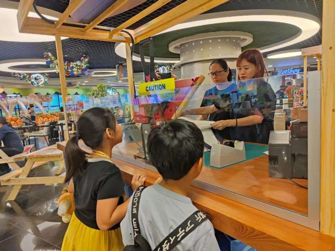 迪士尼游轮正式登陆樟宜！ 6米巨船+海底世界，打卡、DIY、嘉年华、限量周边一次玩爽！