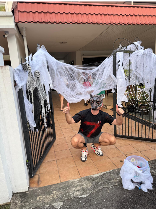 那一夜，新加坡满大街牛鬼蛇神乱窜