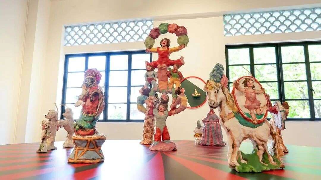 喜欢怪诞风吗?新加坡迎来了独特的蜡烛雕塑展