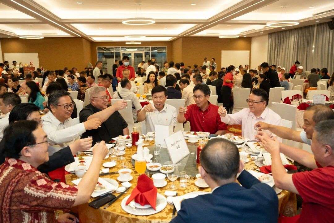 新中高尔夫球会与新加坡贵州会联合举办茅台杯国际邀请赛