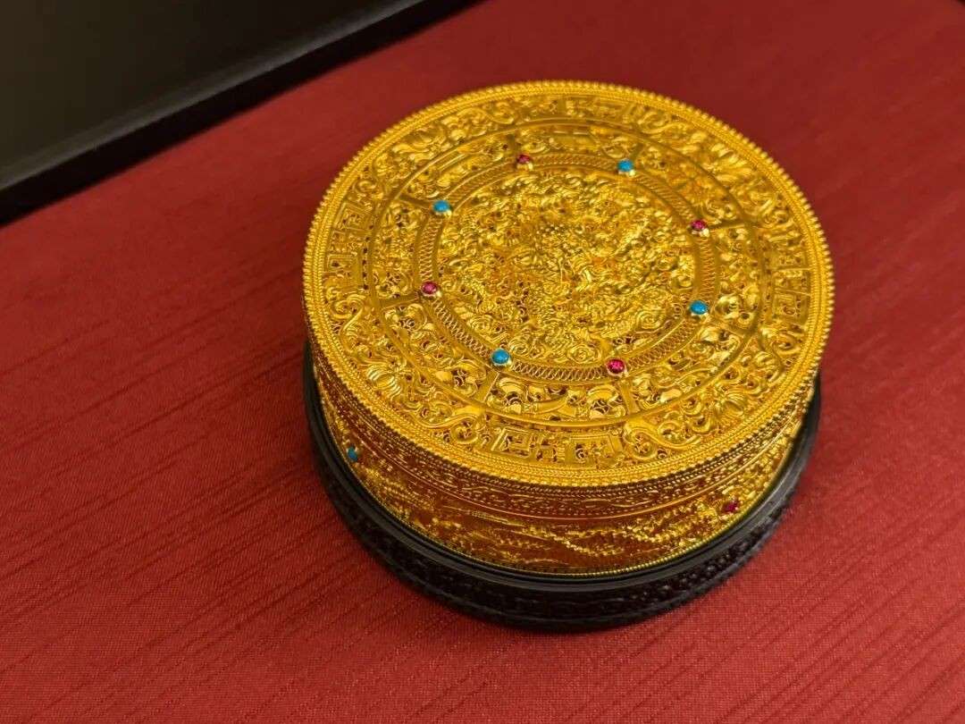 东方美学走向国际:老铺黄金在新加坡金沙的持续热度探秘