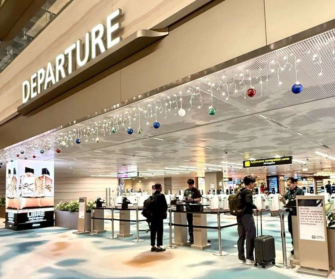 曾患上失语症的新加坡剧场人,五年后写出了《模范答案》