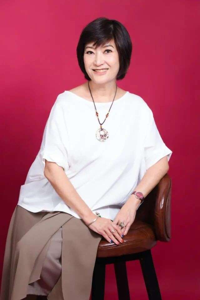 曾患上失语症的新加坡剧场人,五年后写出了《模范答案》