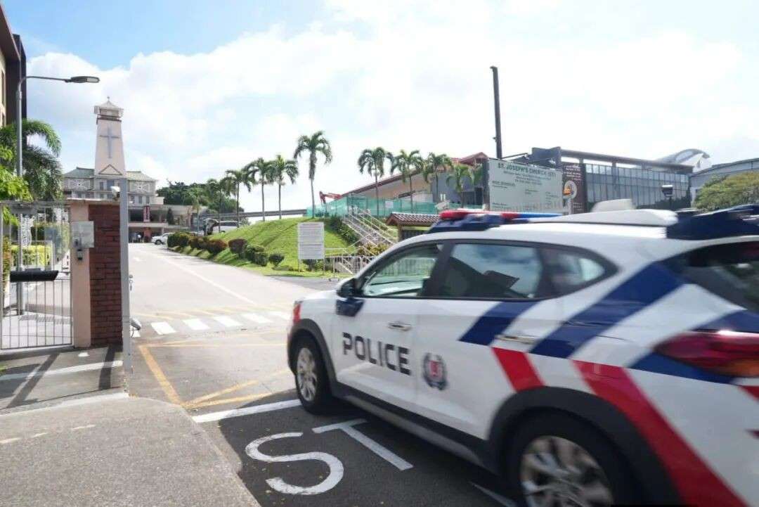 新加坡神父遇刺教堂遭“恐袭”！贼喊抓贼，嫌犯自己报的警