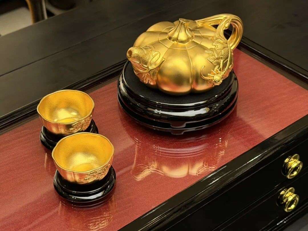 东方美学走向国际:老铺黄金在新加坡金沙的持续热度探秘