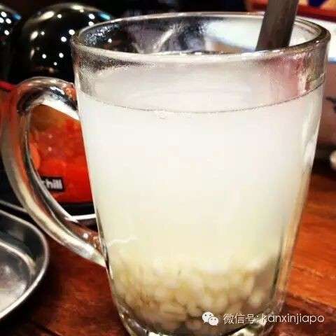 要在新加坡生活，你必须先学会怎么在咖啡店“叫水”