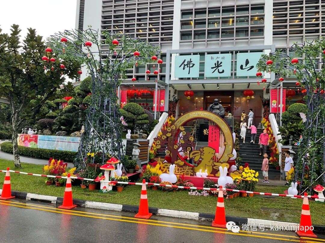 新加坡人大年初一都会干这件事,你知道嘛!