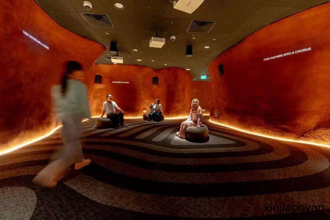 新加坡这家图书馆翻新后太好逛了！能听声景、能刷书、还能待到晚上10点