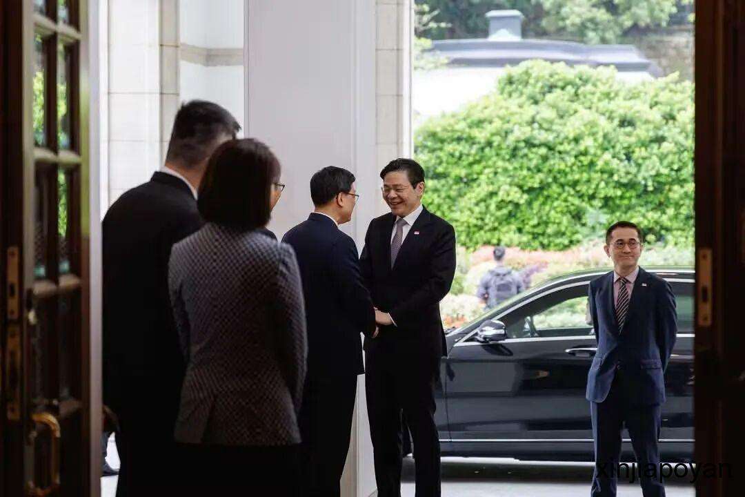 新加坡总理黄循财访华全记录：海南吃鸡饭，香港谈合作，这趟行程信息量很大！