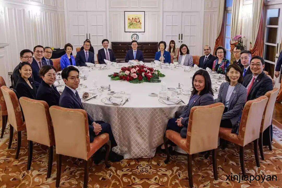 新加坡总理黄循财访华全记录：海南吃鸡饭，香港谈合作，这趟行程信息量很大！