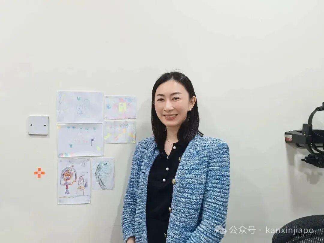 消毒水味是童年底色、诊室里藏着贴纸,这位新加坡医生有点不一样