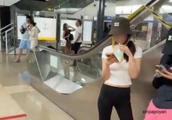 女子在月台喝奶茶被拍上热搜！全网吵翻：新加坡地铁站内到底能不能喝水？官方回应来了...