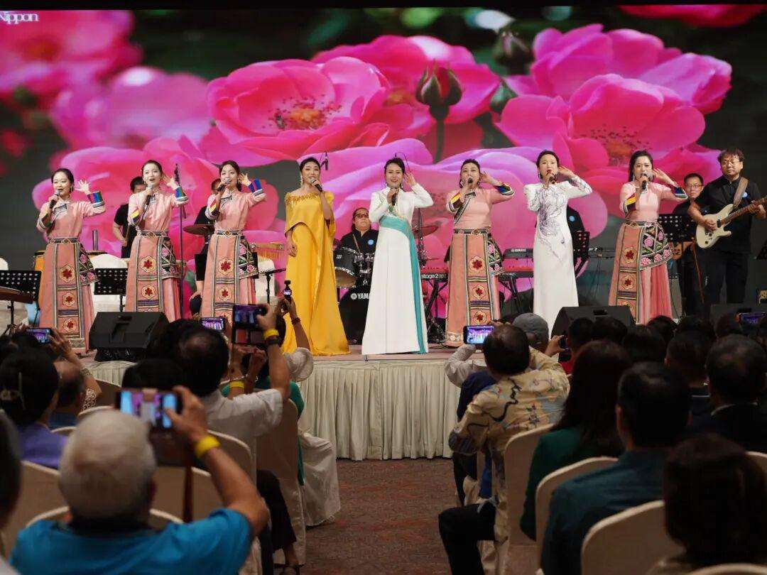 青海遇上新加坡,这场音乐会把人听哭了又治愈了!