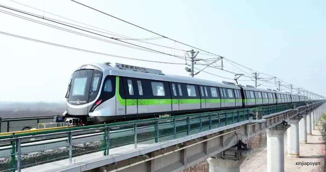 新加坡跨岛线迎来首列列车!中国青岛制造,2030年分阶段通车