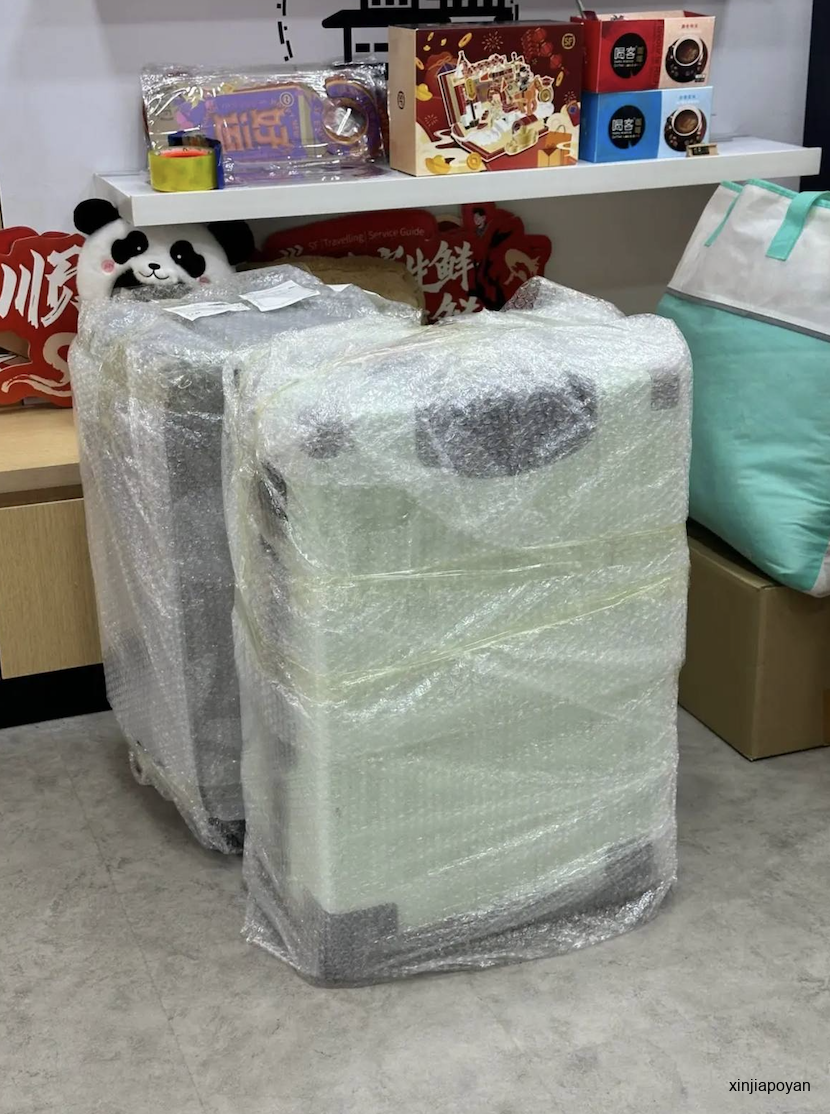 从新加坡寄行李到厦门要500新元,买张飞机票往返只要158!Grab司机差点打飞的去中国