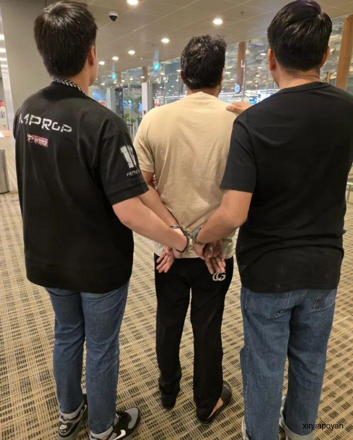 牛车水珠宝店23.5万新币钻石被掉包，两外籍男子机场落网