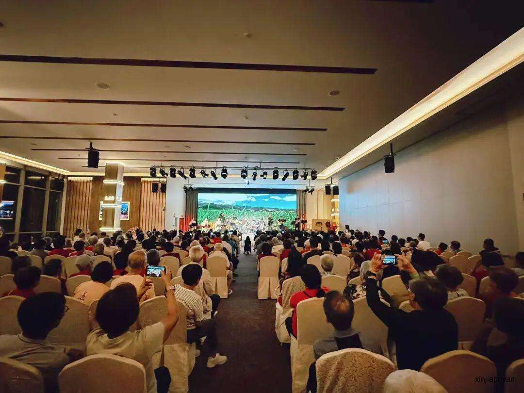 青海遇上新加坡,这场音乐会把人听哭了又治愈了!