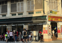 新加坡米其林田鸡粥老板涉嫌洗钱,家中搜出246万现金,兰博基尼和豪宅全被查