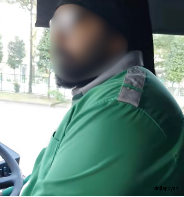 嫌司机开得慢还录视频网暴,新加坡男学生反被全网骂上热搜
