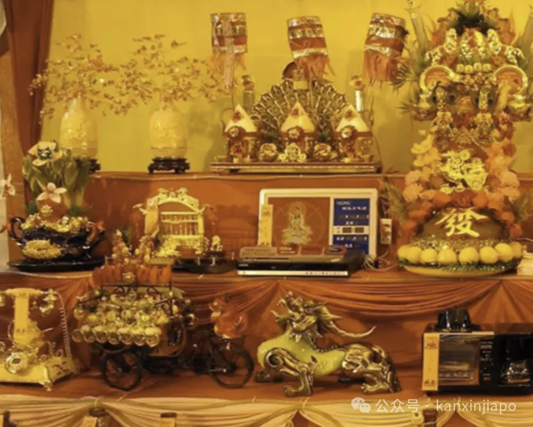 今天是中元节,是华人自古以来的祭祀节日