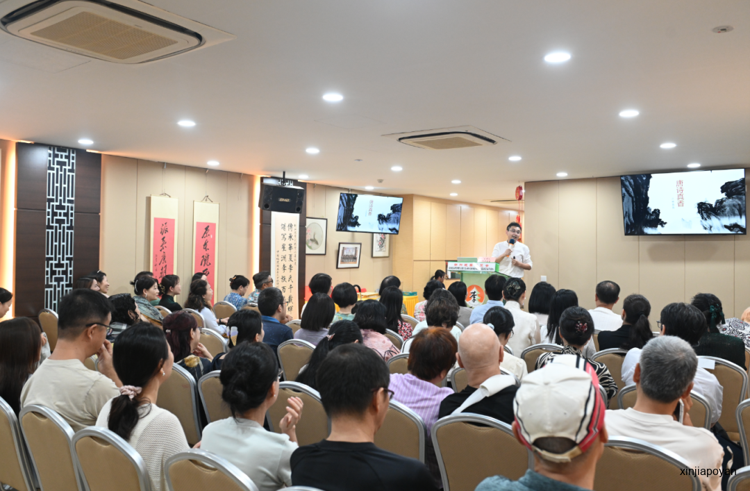 从长安到狮城：听六神磊磊在新加坡讲唐诗里的少年气与女性意识