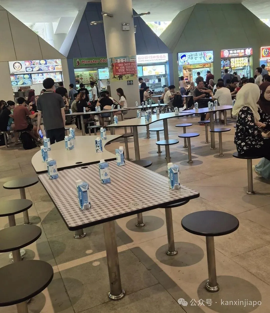 在新加坡地铁,亲眼目睹了一场无声的内卷