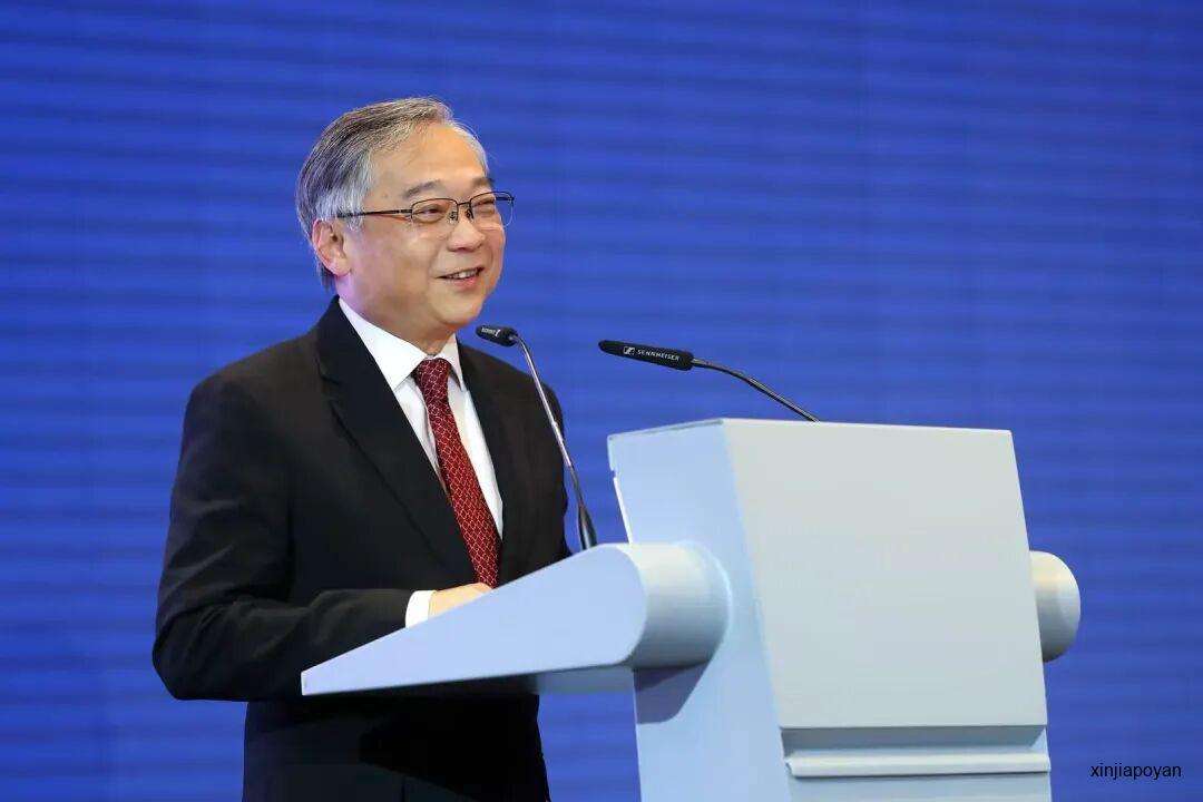 新加坡60年GDP从30亿飙到8000亿,副总理却泼了一盆冷水