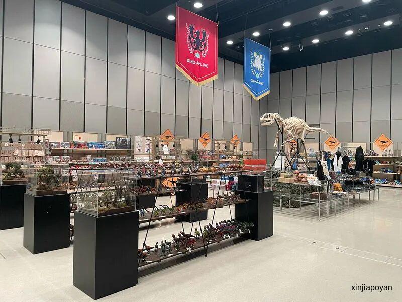 日本爆红恐龙秀首次登陆新加坡!15只史前巨兽在圣淘沙“复活”,限时4天