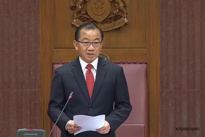 新加坡国会议长开会打瞌睡,电视还直播了!
