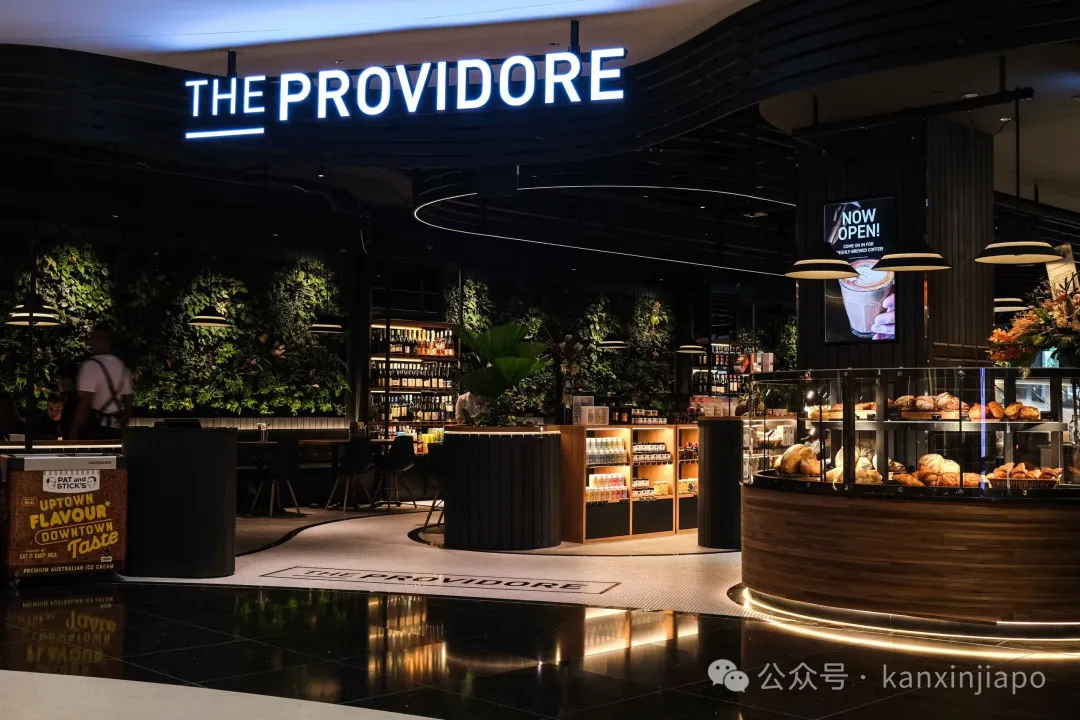 开店还没卖出第一杯茶,先花20.9万新元!新加坡餐饮业到底有多卷?