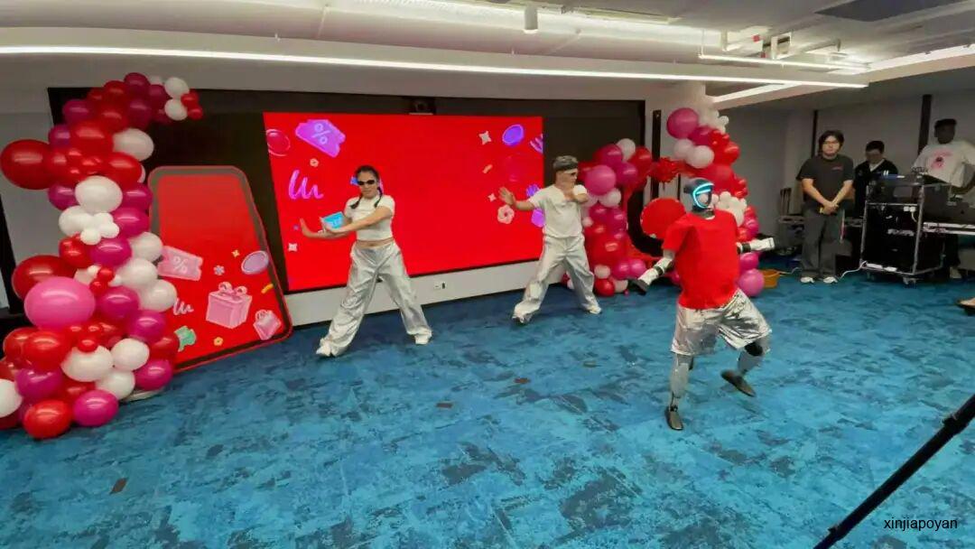 在新加坡租机器人,机器狗要多少钱?