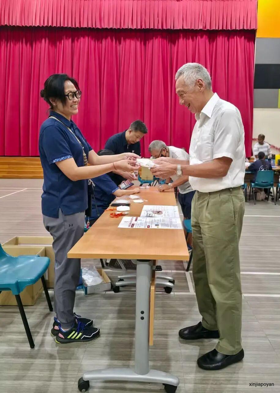 新加坡烟霾天竟下起“黑雨”？学校暂停户外活动，部分体育设施关闭，政府考虑依法追责