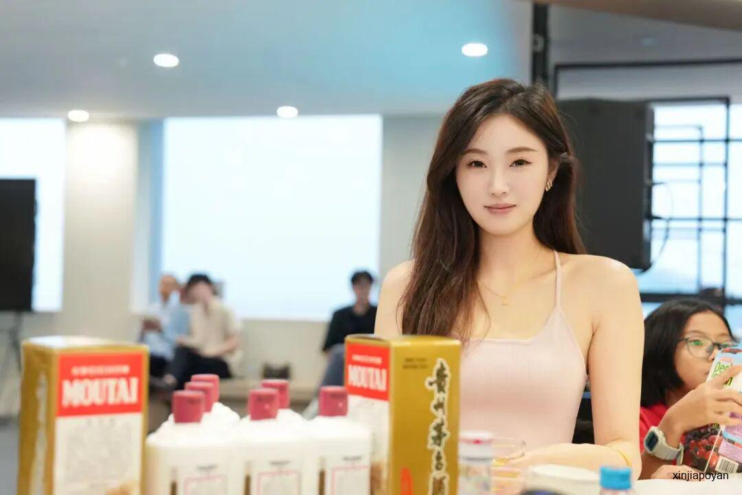 300位茅友聚到滨海湾!茅台这波F1操作太会了